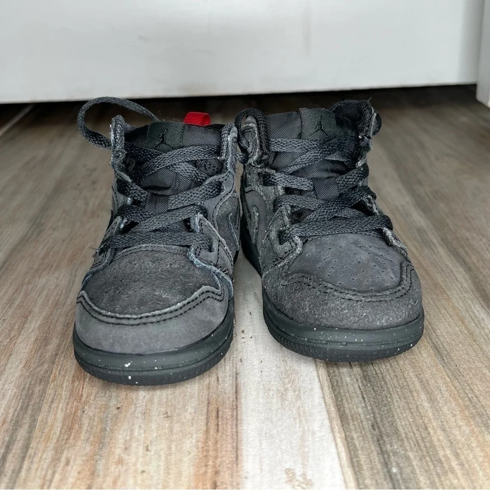 Air Jordan 1 Mid SE Dark Smoke Grey / Black / Red Baby Sneakers 5C Toddler